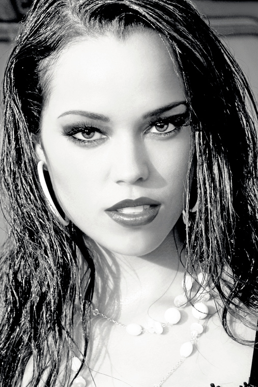BRITTANY BINGER NATURAL BEAUTY