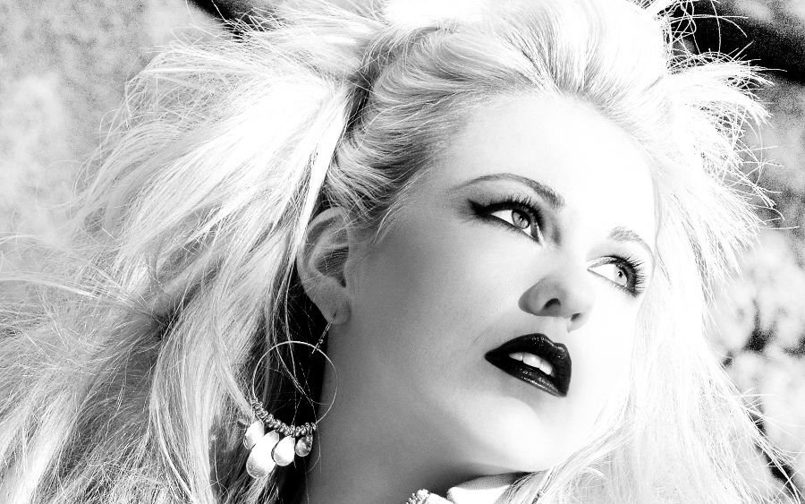 AMBER CRAIN BEAUTY SHOT